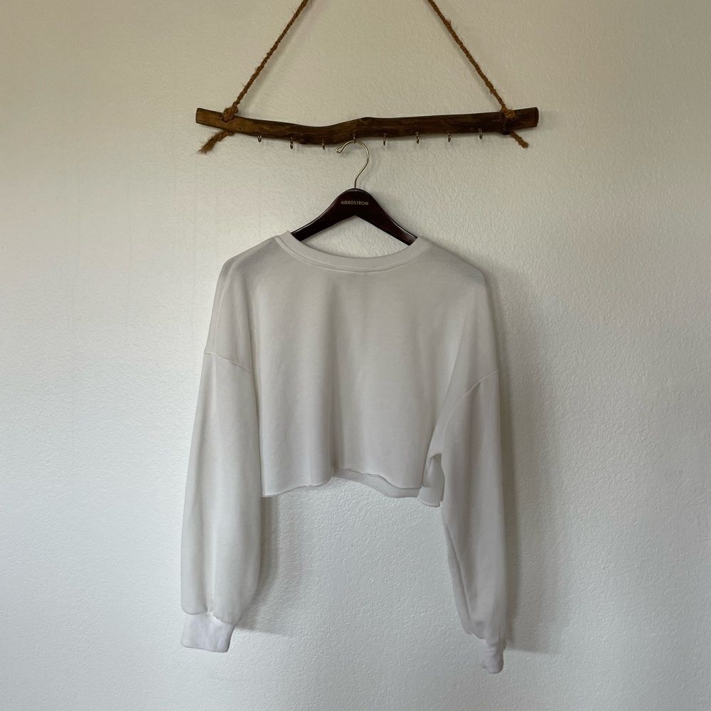 White cropped pull over - Picture 3 of 4